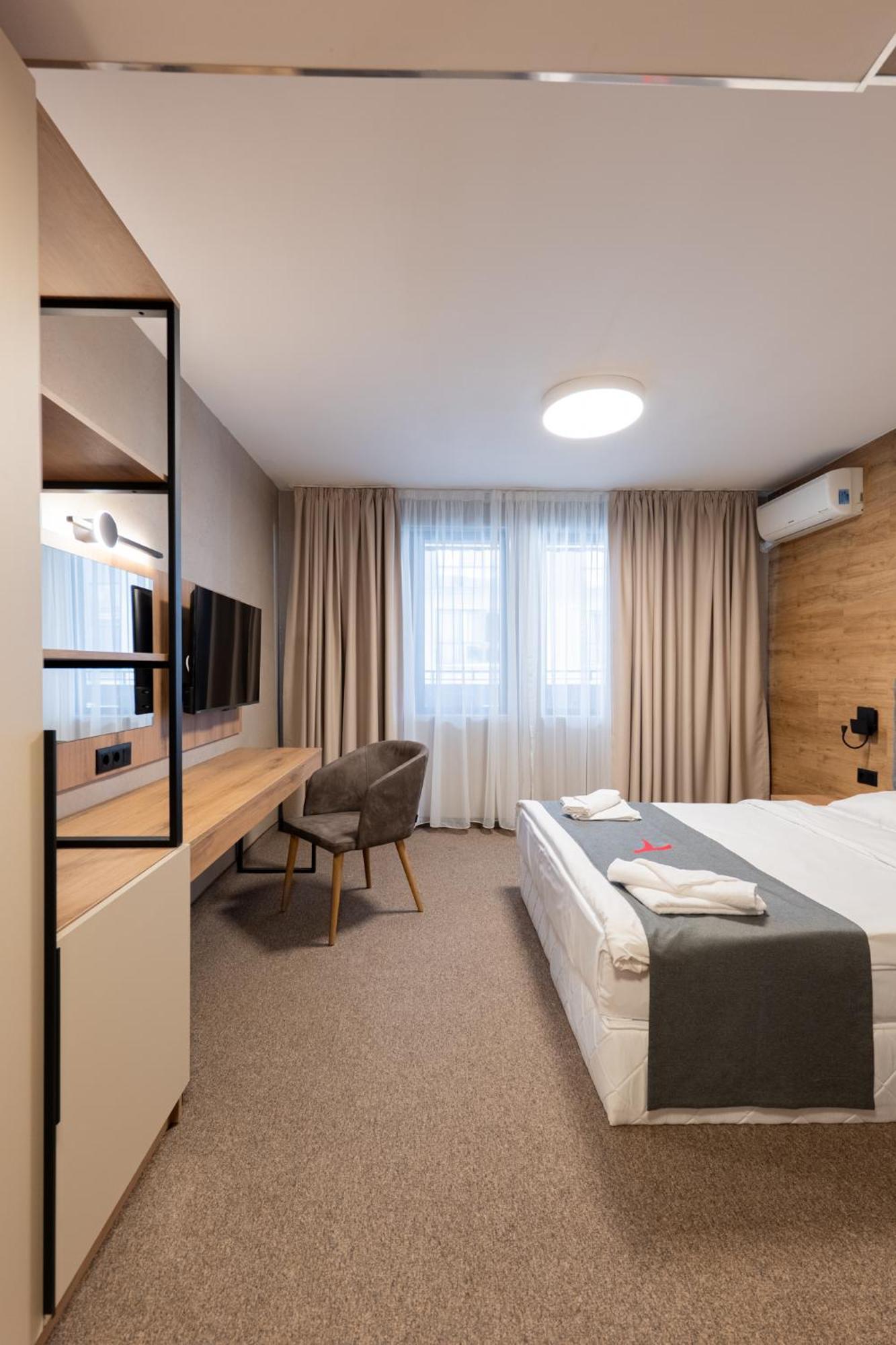 Avenue Hotel Burgas Exterior photo